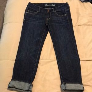American Eagle dark wash capris